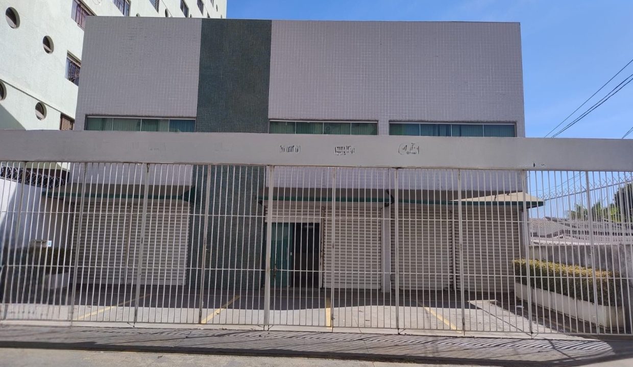Fachada Prédio Com R 70